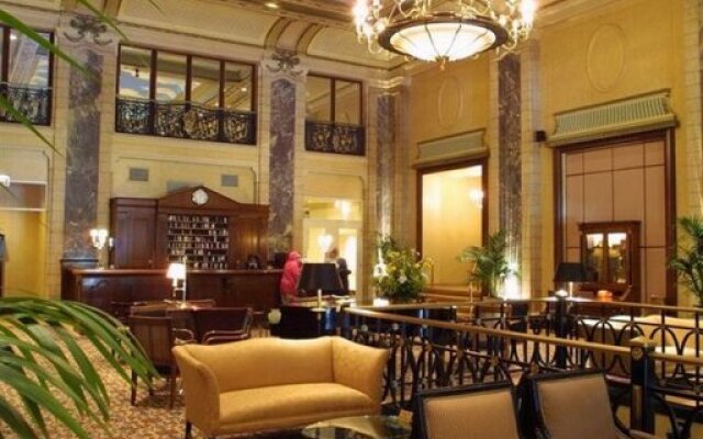 The Belden Stratford