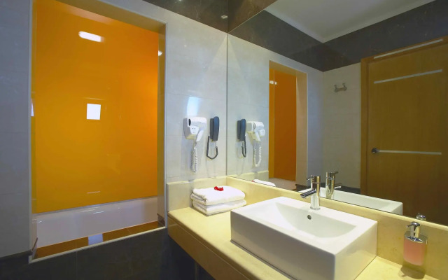 Atlantis Beach Hotel