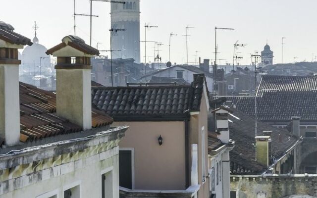 San Marco Luxury Canal View Apartments