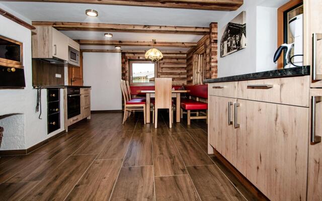 Cozy hut in Pinzgau with Finnish sauna