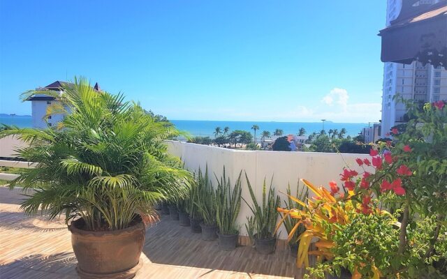 Fantastic sea Pool Views With Huge Terrace at Paradise Condominium Jomtien