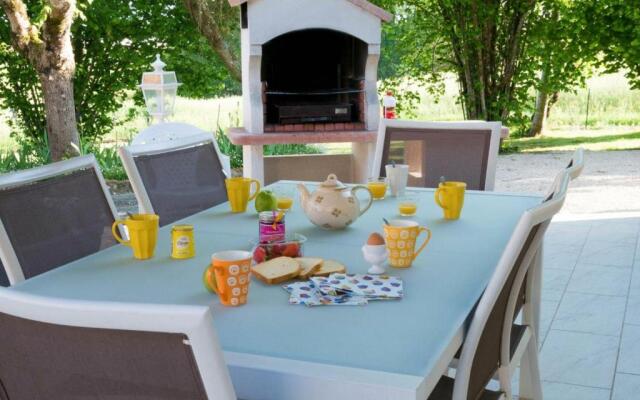 Gîte Cendrieux, 5 pièces, 7 personnes - FR-1-616-14