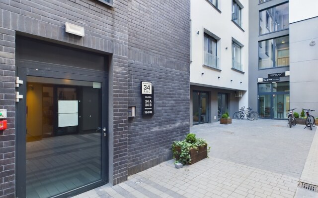 Wooden Cracow Apartment by Renters