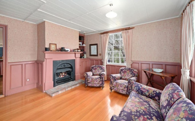 Historic Pavitt Cottage - Robinsons Bay Holiday Home – Guest Rooms – Akaroa