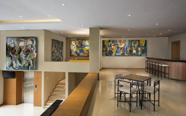 Yellow Star Ambarukmo Hotel