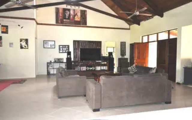 Maison la Plage Vanuatu Holiday Home