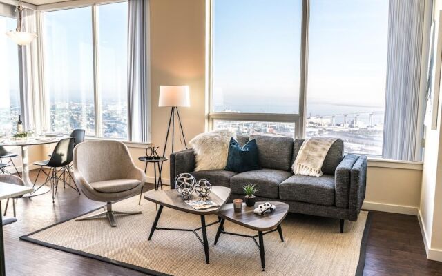 Ocean View III by AvantStay   High-Rise Flat in DT w/ City & Ocean Views!