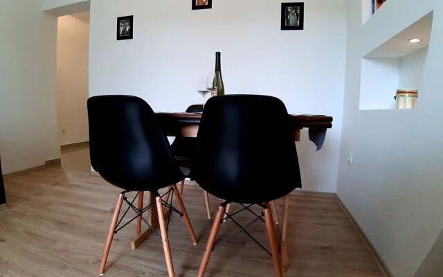 Modern Apartment With Seaview