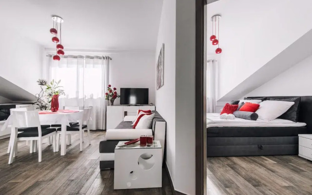 City Lights Apartments - Arianska