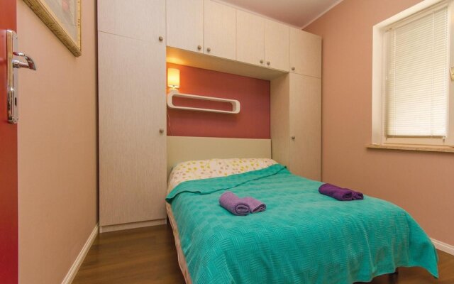 Stunning Home in Ika With Wifi and 2 Bedrooms