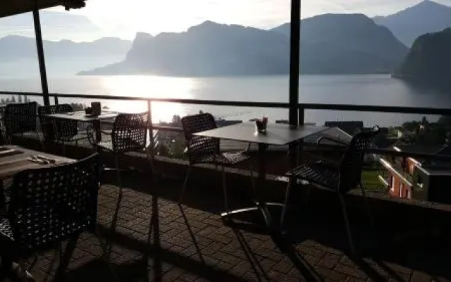 Panoramarestaurant Hotel Roggerli