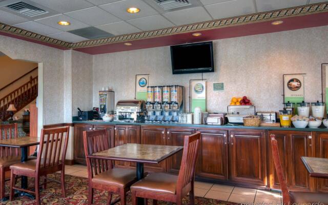 Country Inn & Suites by Radisson, Lumberton, NC