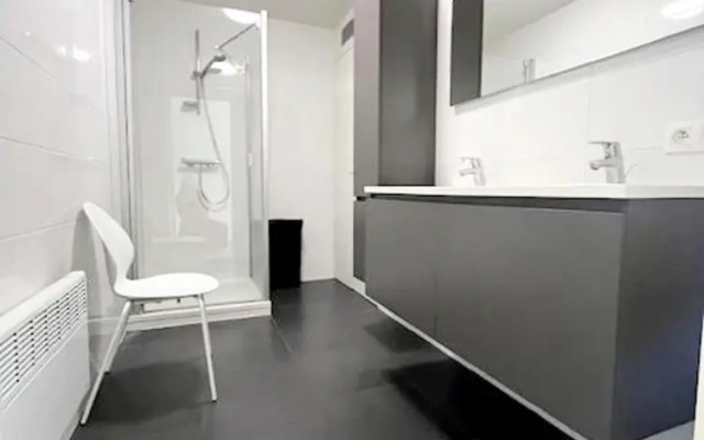 Central Apartment With View of Polders