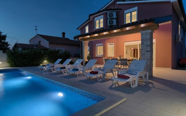 Nice Home in Stinjan With Outdoor Swimming Pool, Wifi and 5 Bedrooms