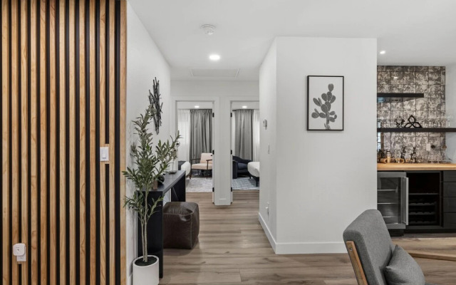 Desert Dreaming Deluxe Retreat w Pool Putt