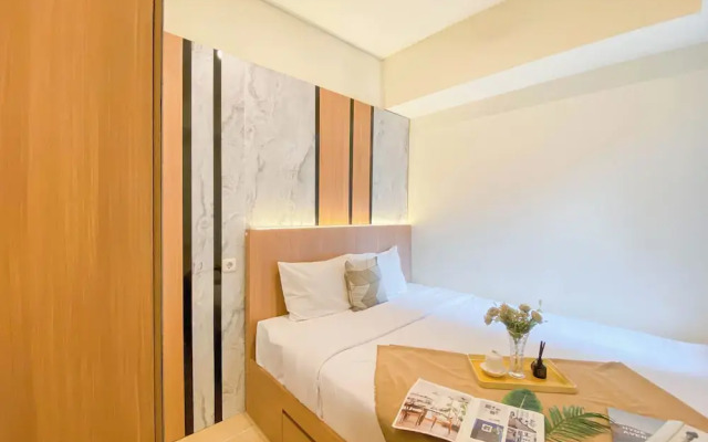 Homey And Modern 2Br At Meikarta Apartment