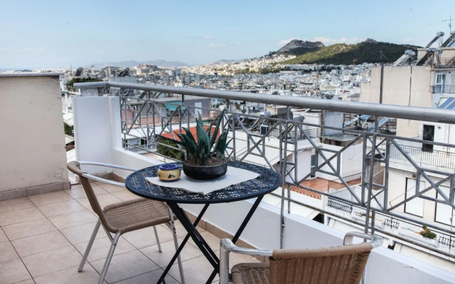 Cozy penthouse in Athens w amazing view