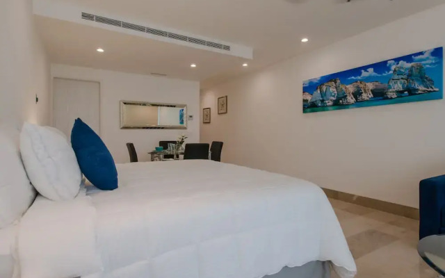 Oceana-413 by Playa District