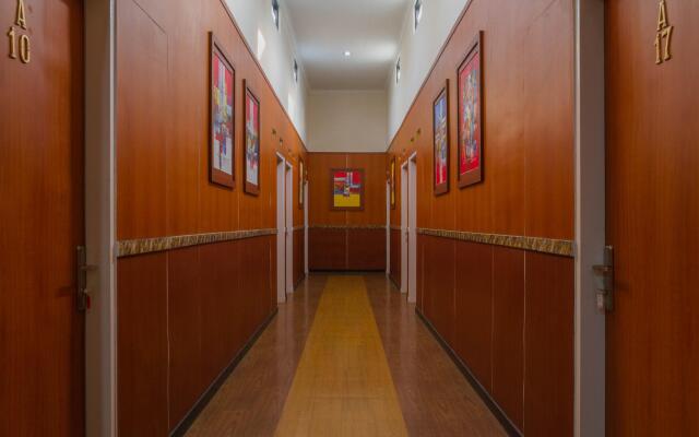 RedDoorz Plus near IPDN