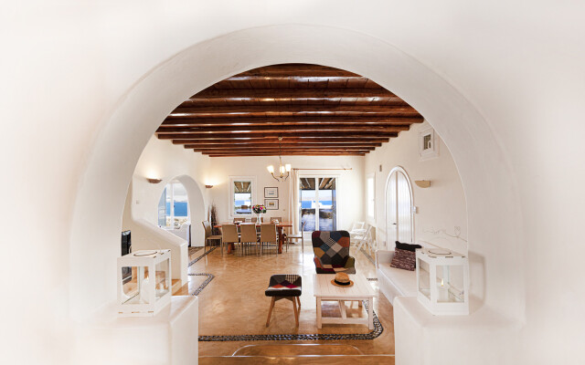 Luxury Villa With Breathtaking Infinite Sea View and Private Pool