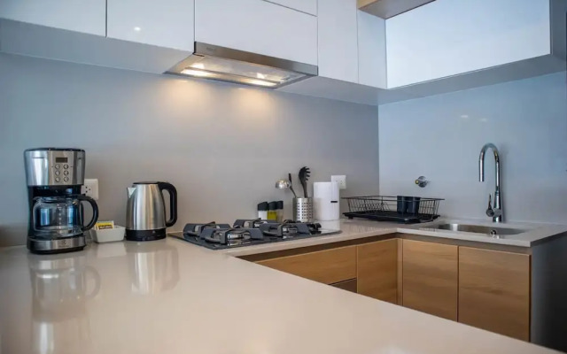 Majestic 2BR With Modern Pool in Miraflores