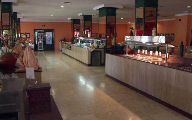 BLUESEA Costa Jardín Spa