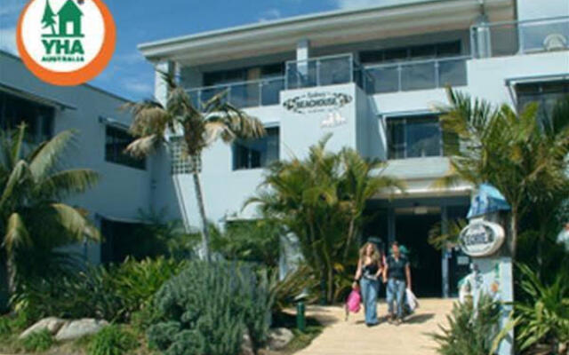 Sydney Beachouse YHA