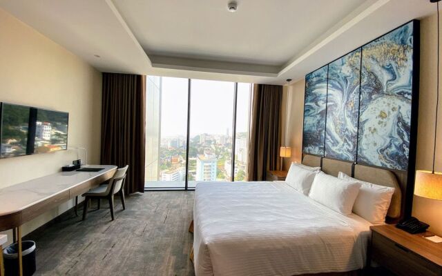 Muong Thanh Luxury Ha Long Centre Hotel