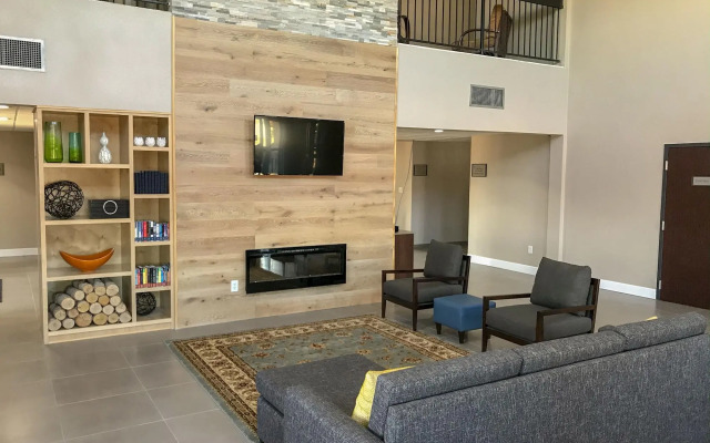 Comfort Suites Shenandoah-The Woodlands