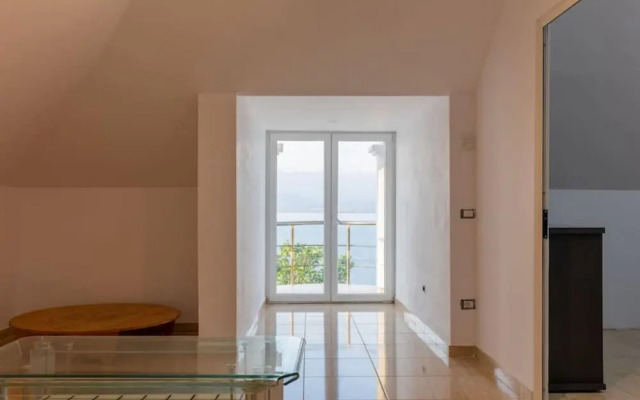 The Lake House 2 in Shkod r