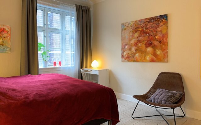 Apartment close to metro 1427-1