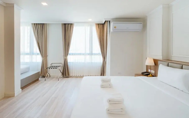 B2 Grand Nimman Premier Hotel