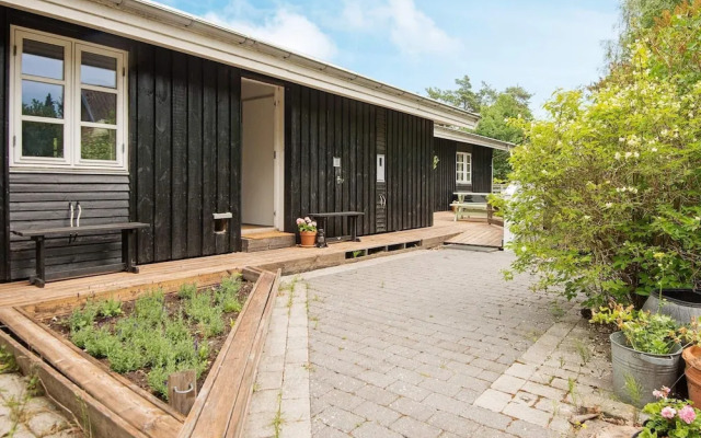 6 Person Holiday Home in Ebeltoft