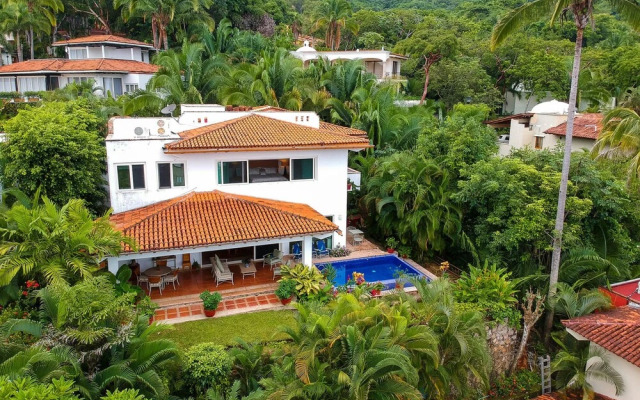 Ventanas al Mar 4 BR by Casago