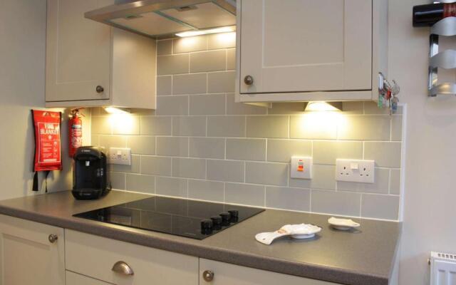Apartment 8, The Granary