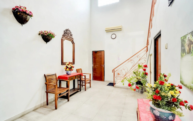 OYO 90048 Teratai Bekasi Guesthouse