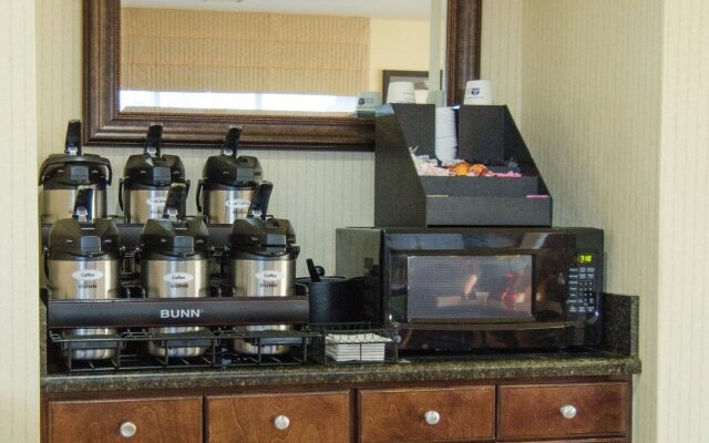 Best Western Plus Castlerock Inn & Suites