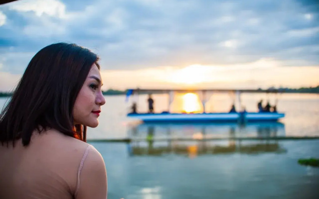 Bluemoon Riverside Resort