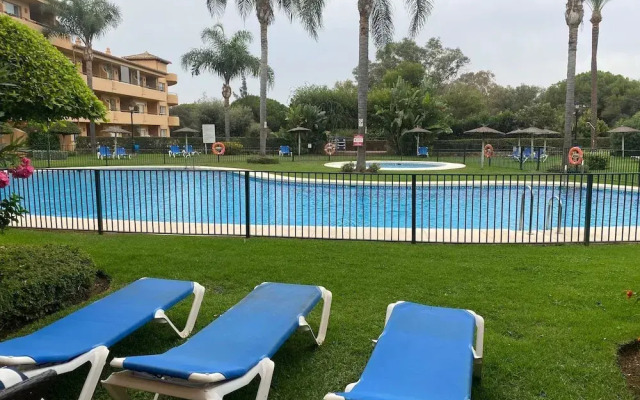 Lovely 2-bed Apartment in Elviria Nr Marbella