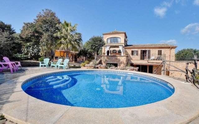 Villa - 4 Bedrooms With Pool - 107803