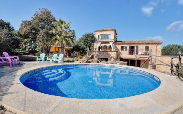 Villa - 4 Bedrooms With Pool - 107803