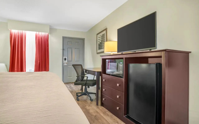 Quality Inn Bessemer I-20 exit 108