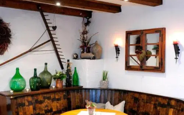 Wein- und Gästehaus M. Bai