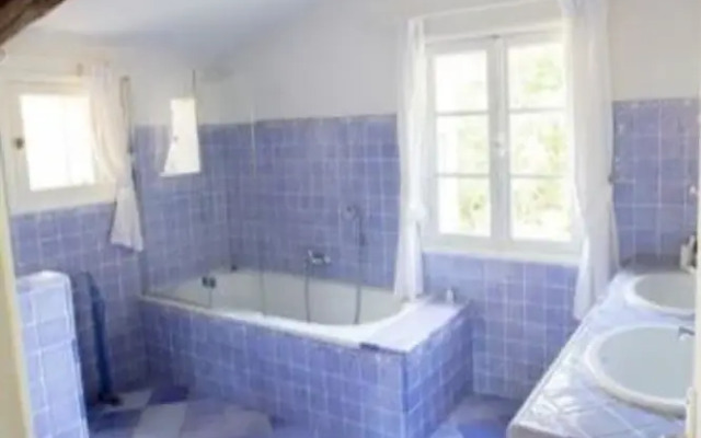 Property With 5 Bedrooms in Mouans-sartoux, With Wonderful Mountain Vi