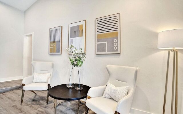 7 Br Home with Pool Gameroom & Soccer