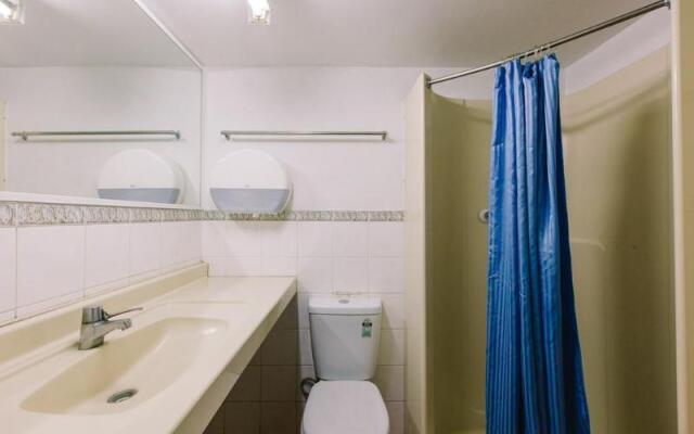 Beaches Backpackers Airlie Beach - Hostel