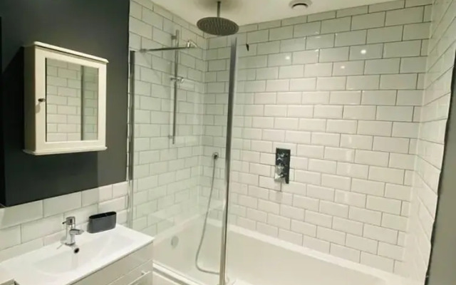 Lovely 2-bed House in Rochester