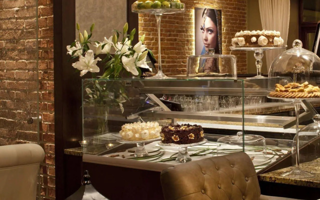 Metropolitan Boutique Hotel