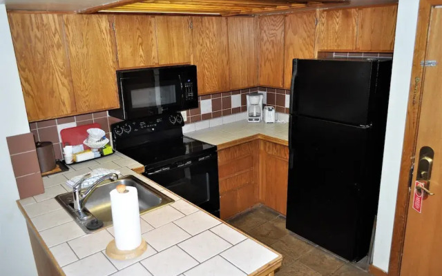 FP202S Foxpine Inn by RedAwning