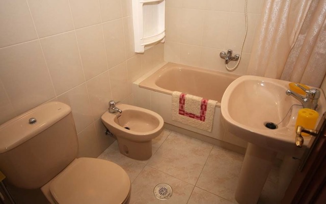 102001 -  Apartment in Lariño
